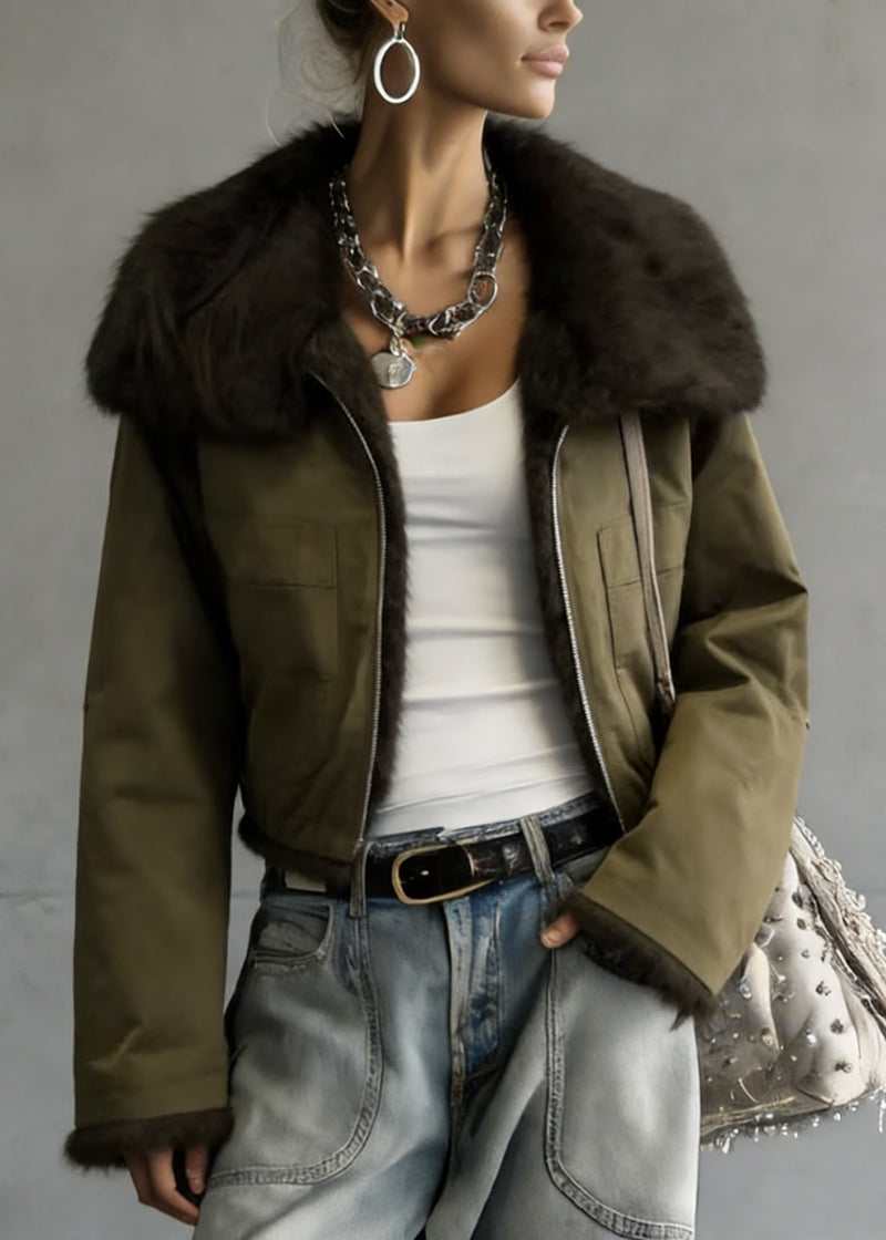 Effortlessly Elegant Jacket with a Timeless Design