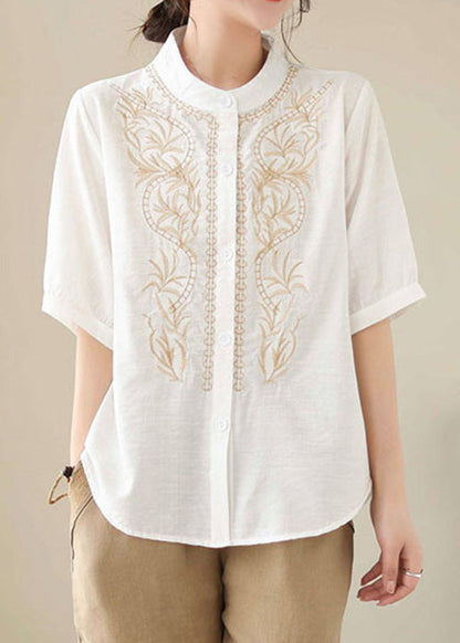 Sophisticated Blouse with a Clean Classic Look