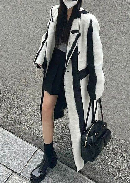 Elegantly Styled Coat for Everyday Wear