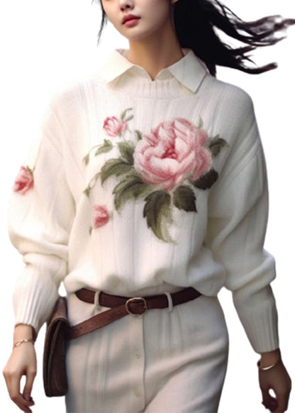 Effortlessly Elegant Sweater with a Timeless Design