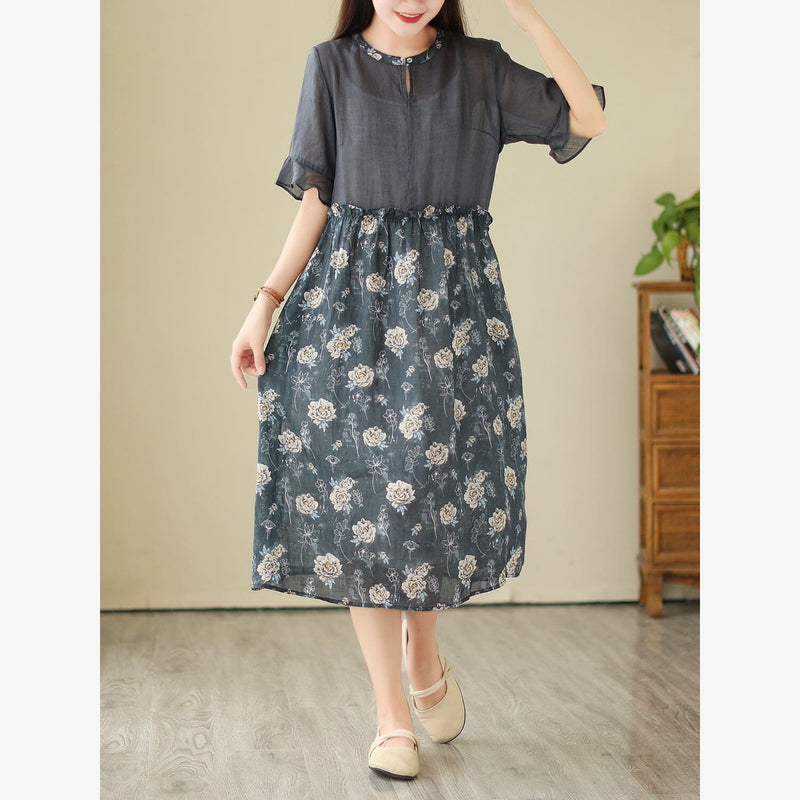 Beautifully Finished Dress in a Timeless Design