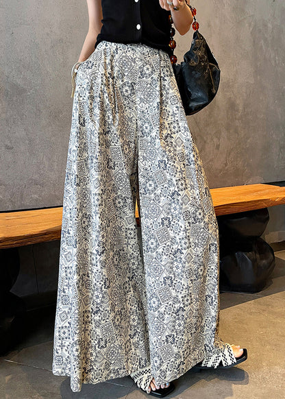 Classic Vintage Pants with a Flattering Fit
