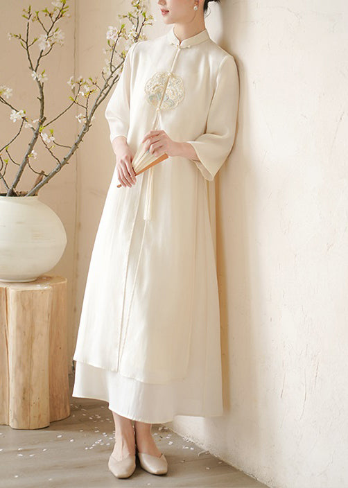 Sophisticated Dress with a Clean Classic Look
