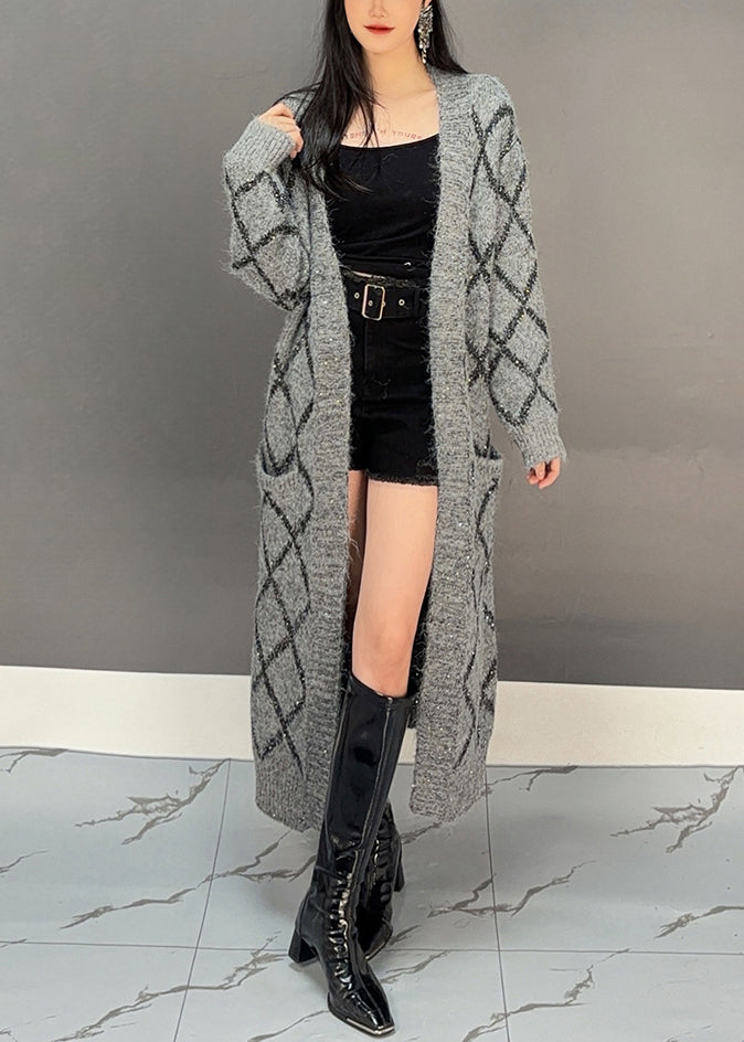 Classic Vintage Cardigan with a Flattering Fit
