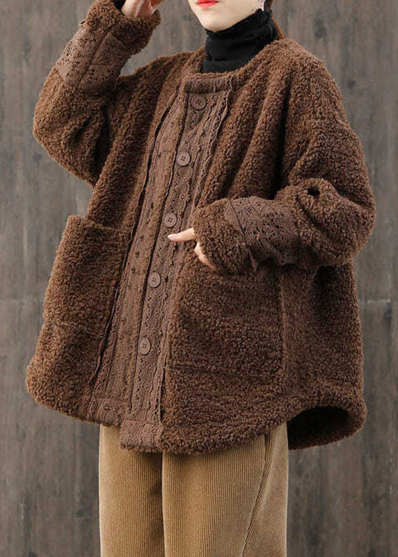 Well Tailored Coat with a Graceful Silhouette