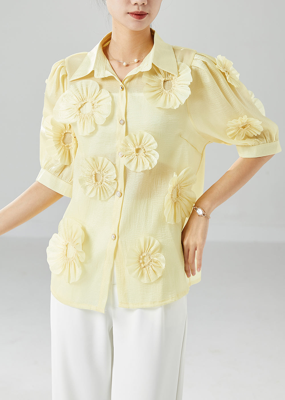 Classic Vintage Shirt with a Flattering Fit