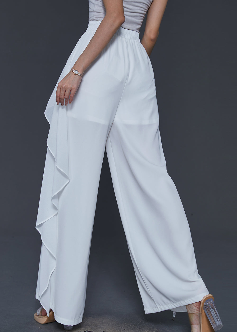 Sophisticated Pants with a Clean Classic Look