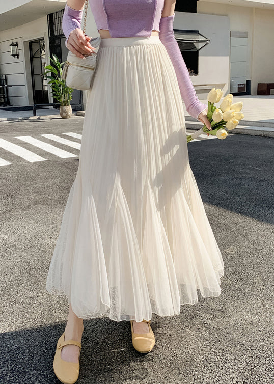 Well Tailored Garment with a Graceful Silhouette