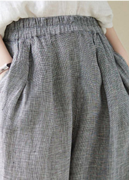 Effortlessly Elegant Pants with a Timeless Design