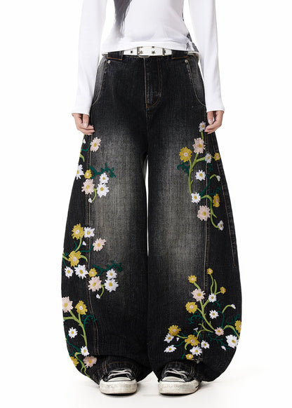 Effortlessly Elegant Pants with a Timeless Design