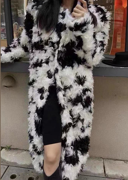 Sophisticated Coat with a Clean Classic Look