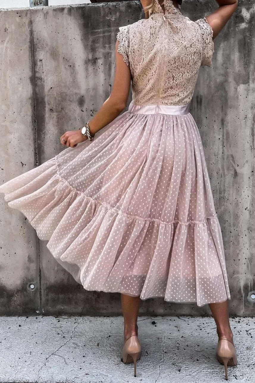 Classic Vintage Dress with a Flattering Fit