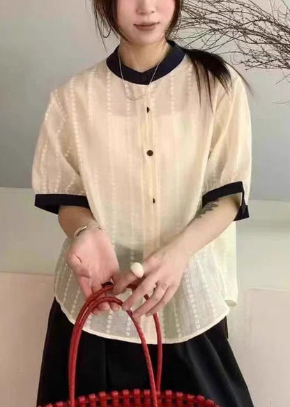 Well Tailored Shirt with a Graceful Silhouette