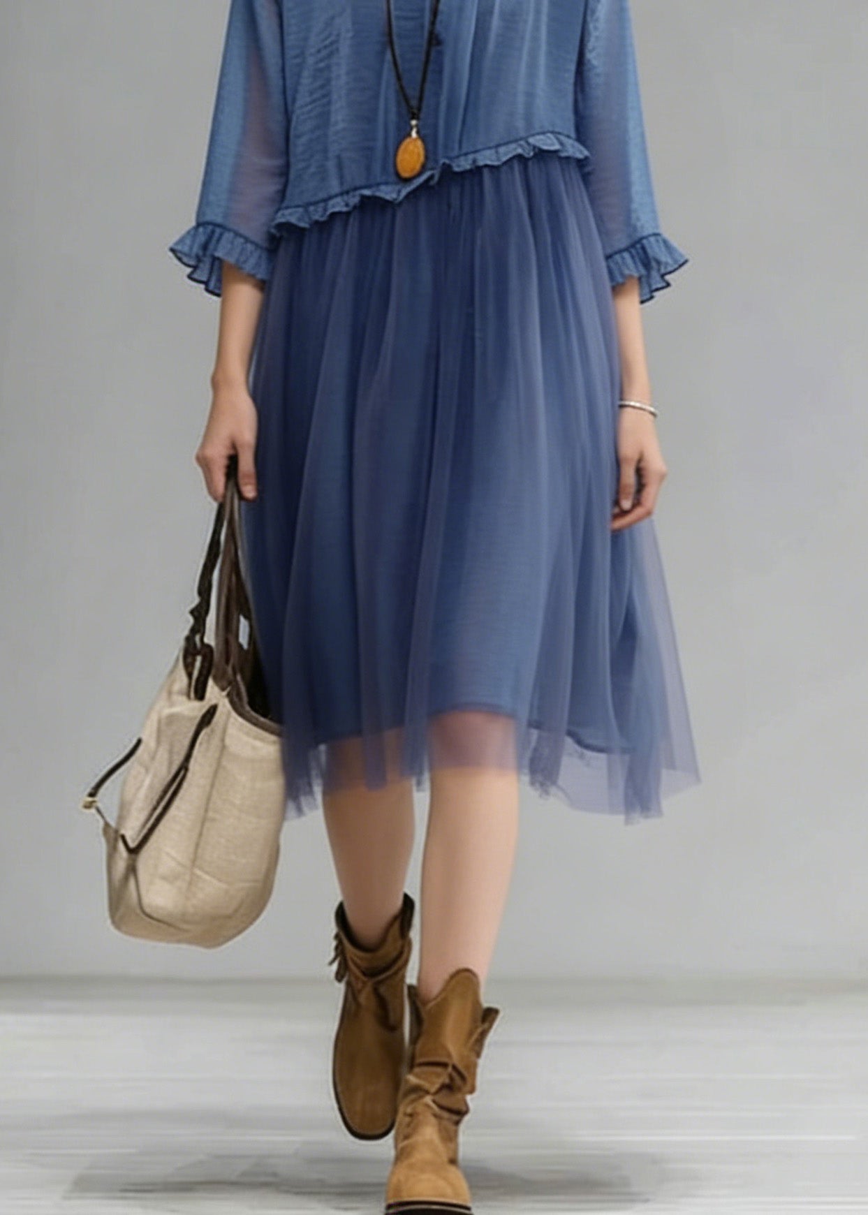 Beautifully Finished Dress in a Timeless Design