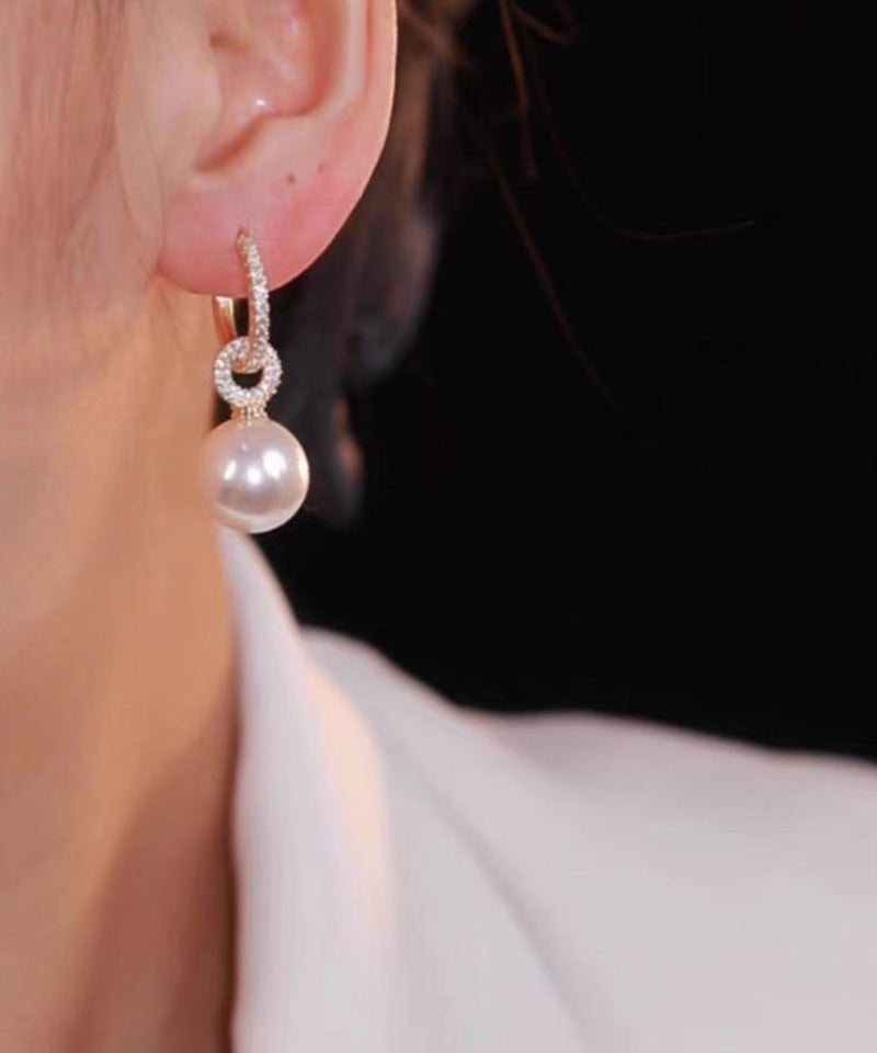Beautiful Pearl Earring with Unique Style