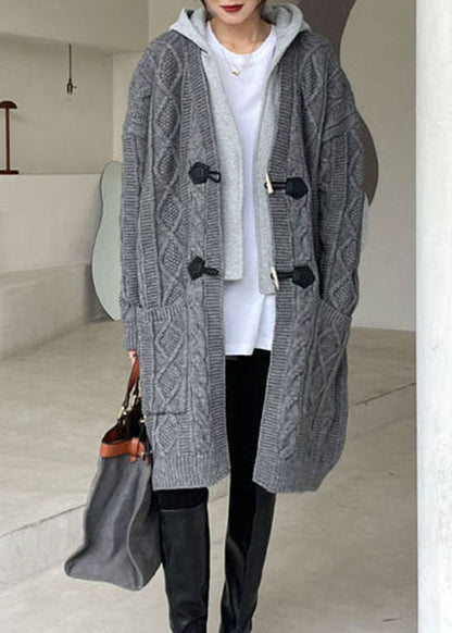 Effortlessly Elegant Sweater with a Timeless Design