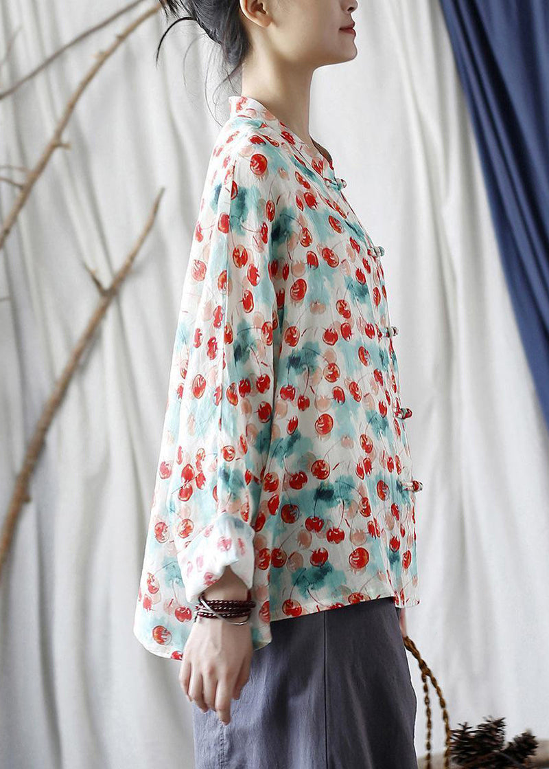 Sophisticated Blouse with a Clean Classic Look