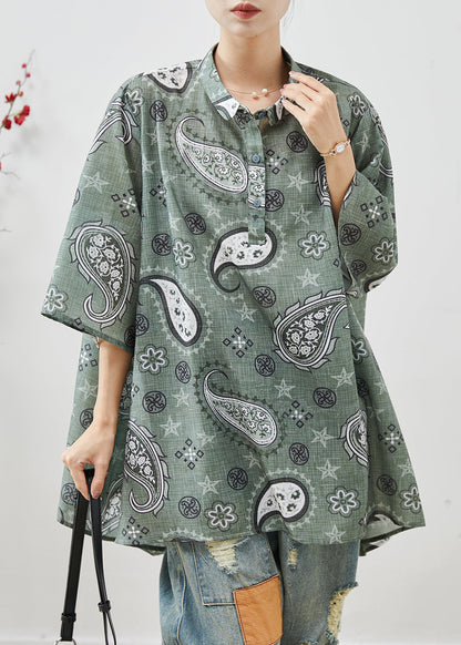 Classic Vintage Shirt with a Flattering Fit