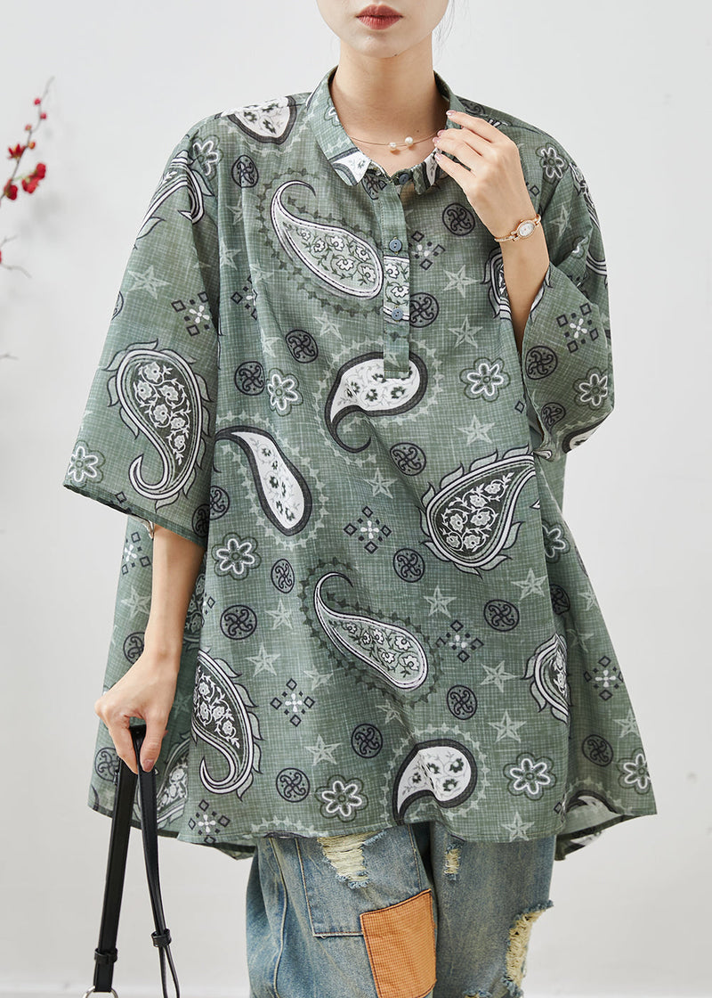 Classic Vintage Shirt with a Flattering Fit