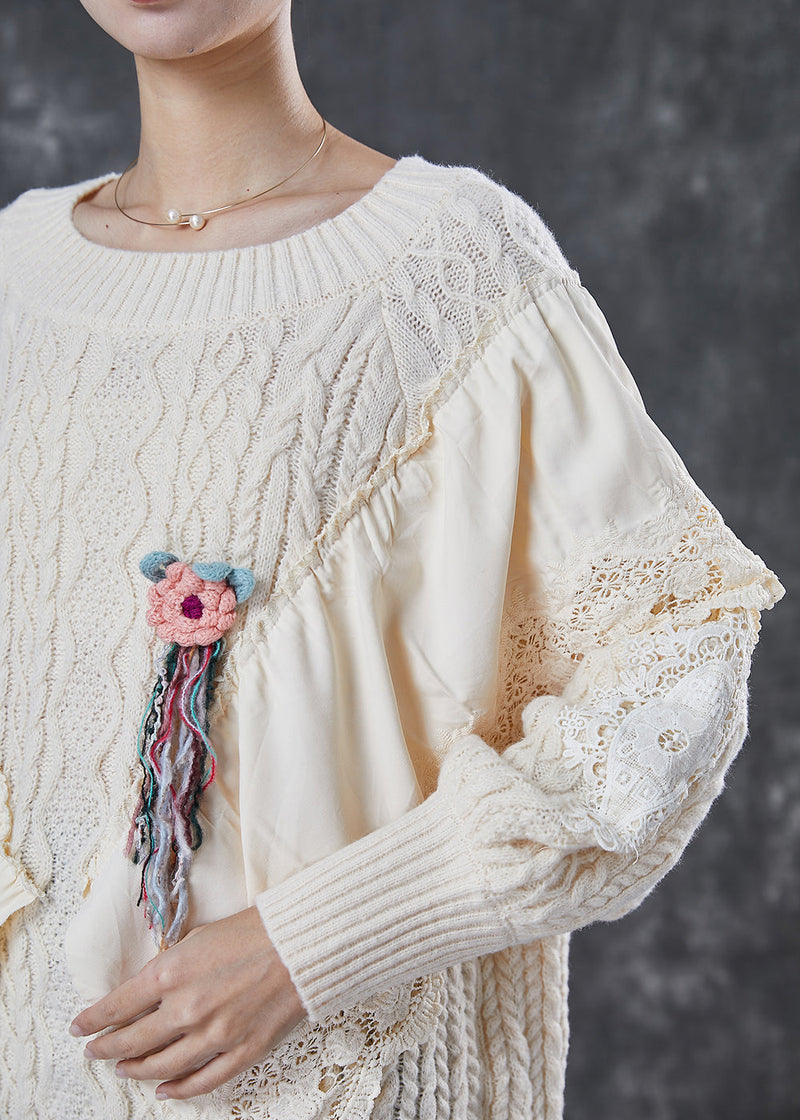 Well Tailored Sweater with a Graceful Silhouette