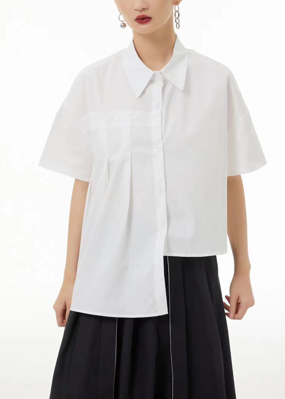 Beautifully Crafted Blouse in a Classic Style
