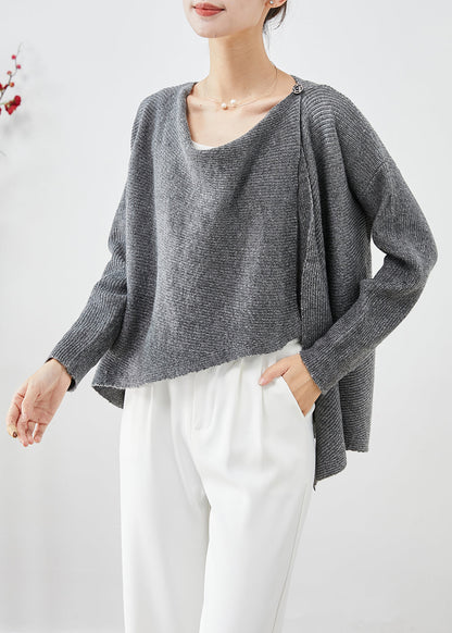 Classic Vintage Sweater with a Flattering Fit