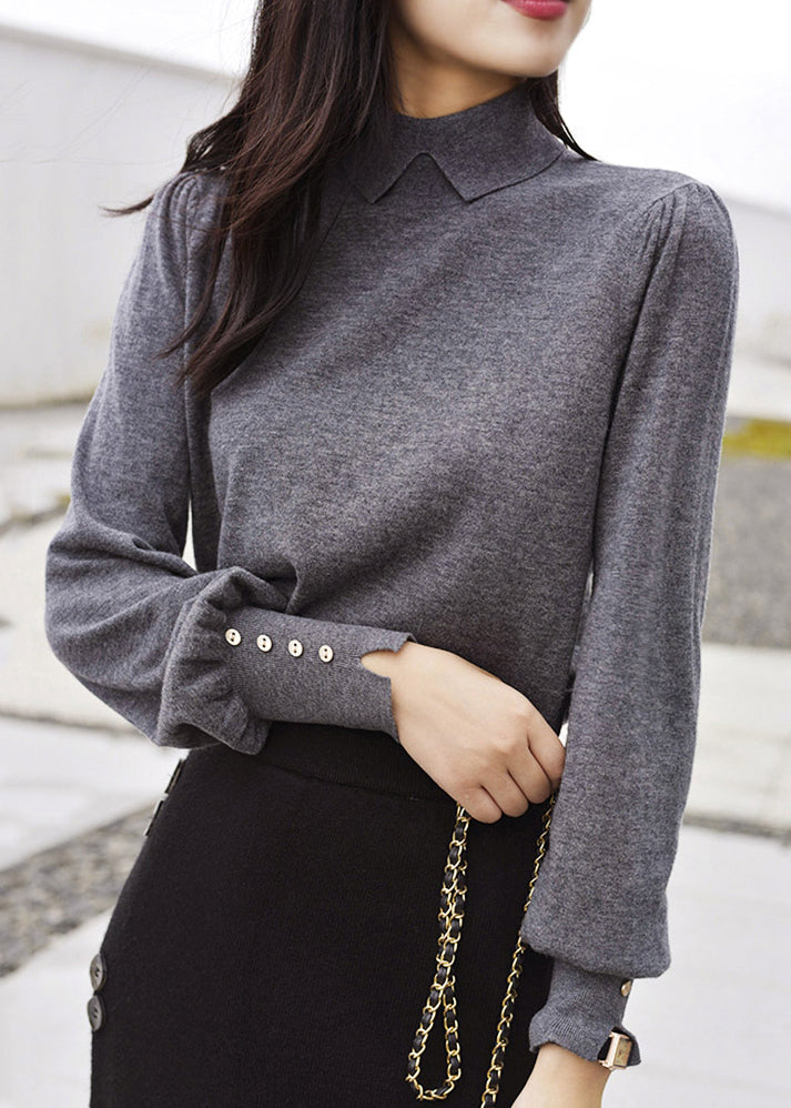 Effortlessly Elegant Top with a Timeless Design