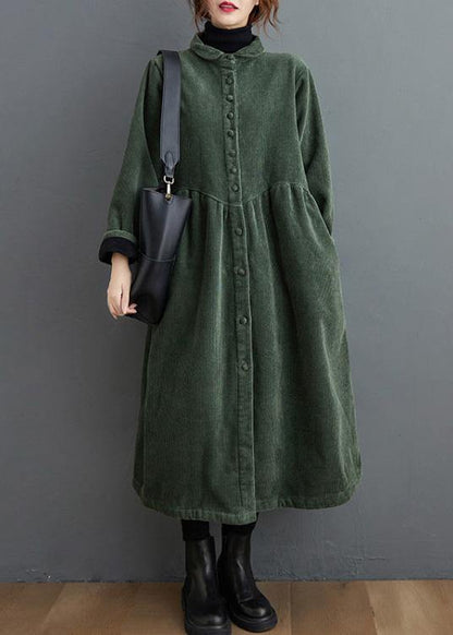 Well Tailored Coat with a Graceful Silhouette