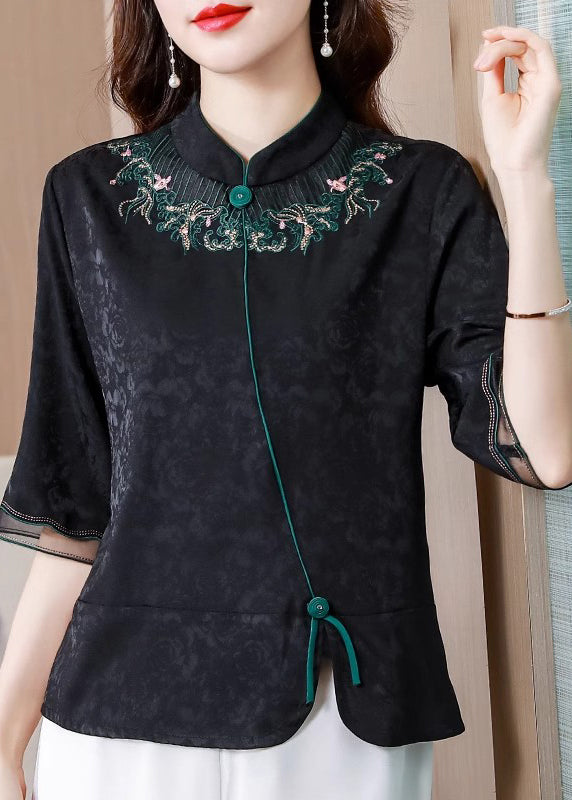 Classic Vintage & Enduringly Stylish Blouse
