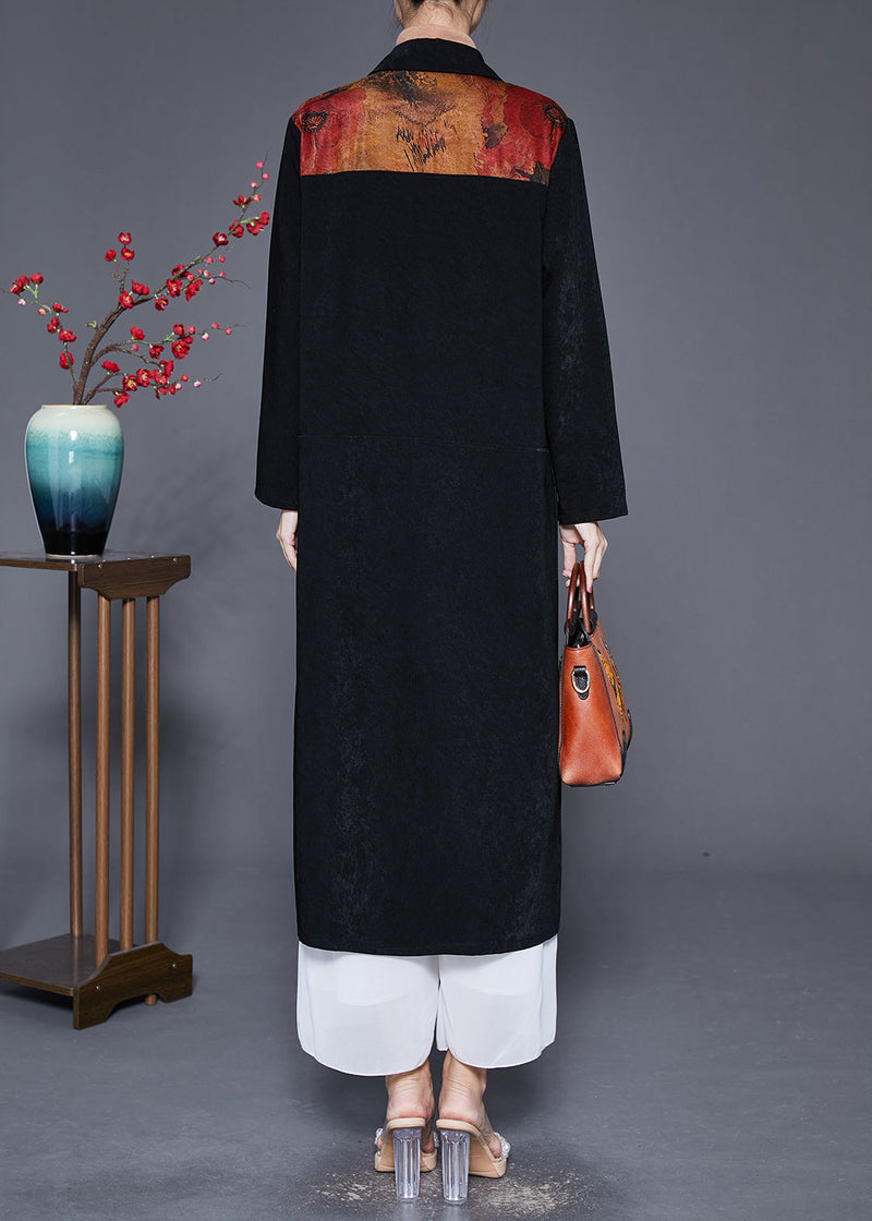 Well Tailored Coat with a Graceful Silhouette