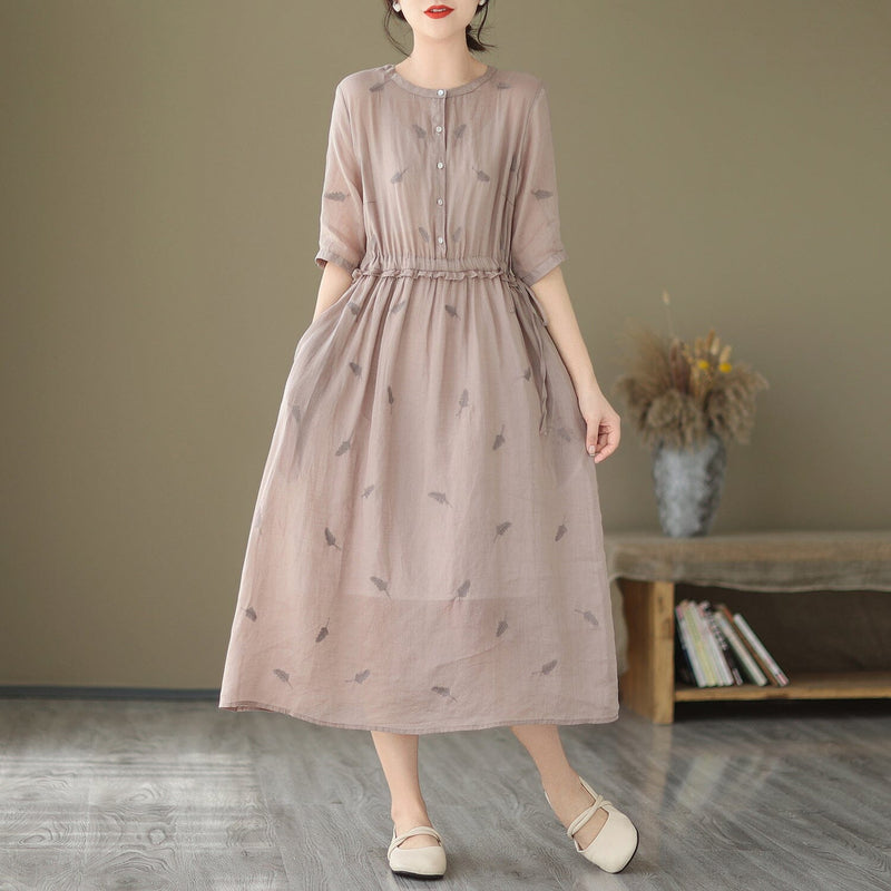 Beautifully Finished Dress in a Timeless Design