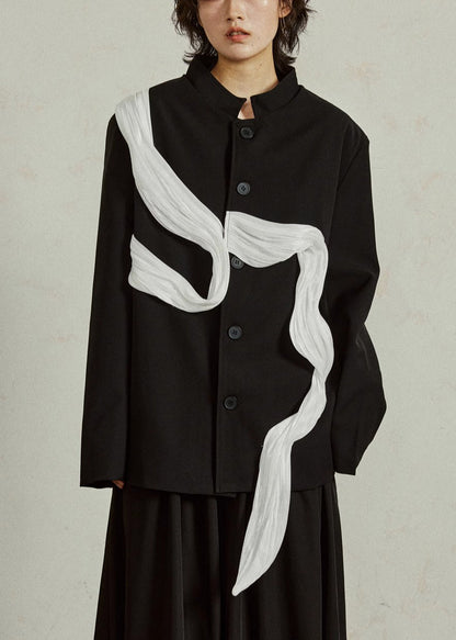 Effortlessly Elegant Coat with a Timeless Design