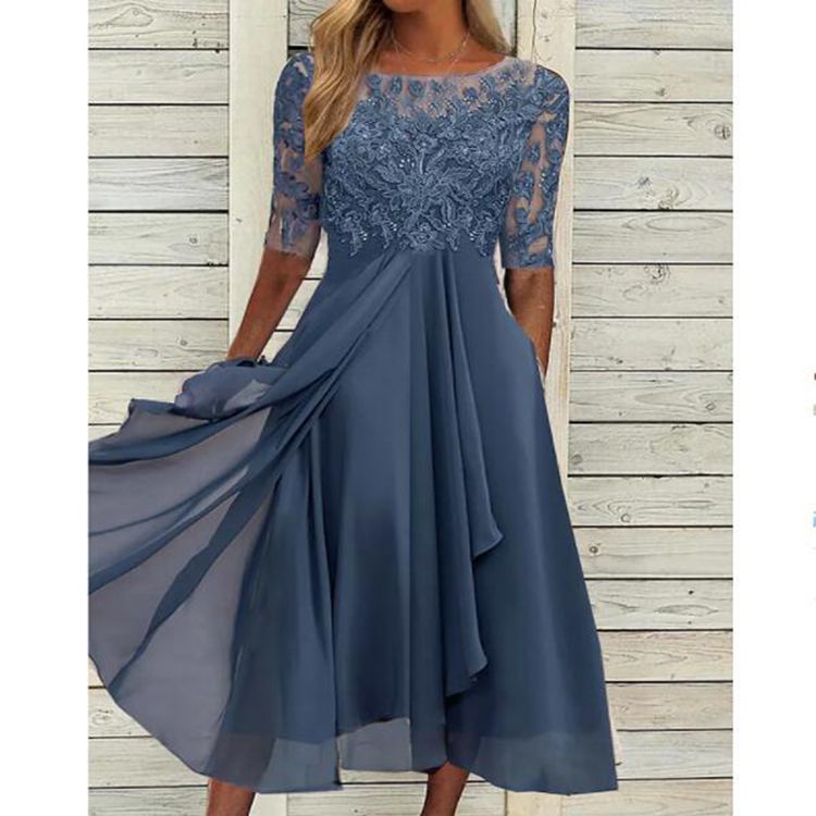 Beautifully Crafted Dress in a Classic Style