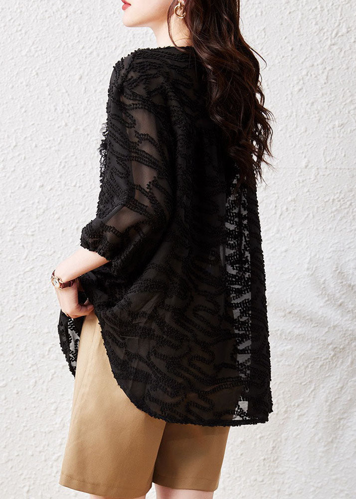 Well Tailored Shirt with a Graceful Silhouette
