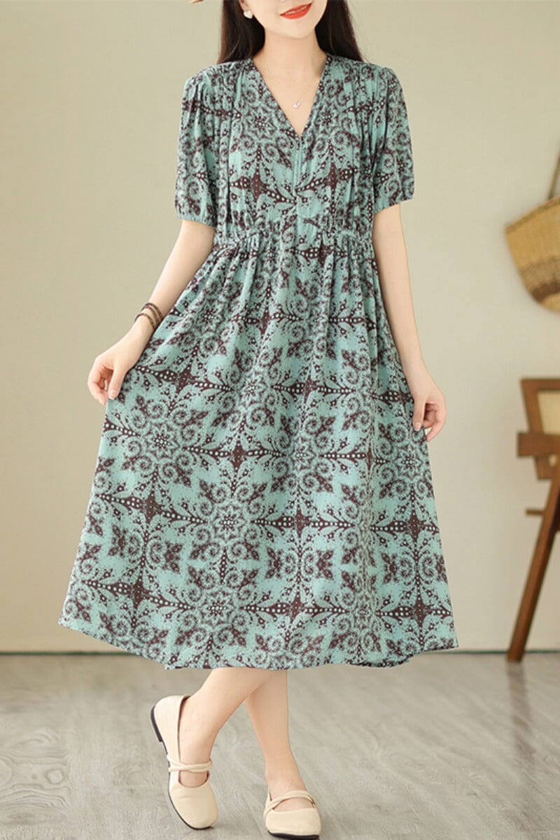 Sophisticated Dress with a Clean Classic Look