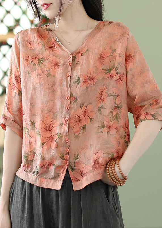 Well Tailored Blouse with a Graceful Silhouette