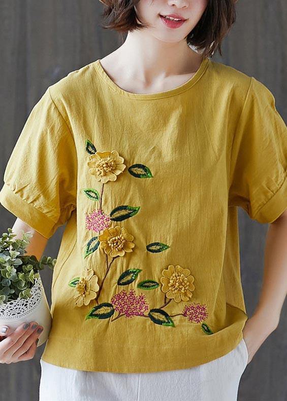 Well Tailored Top with a Graceful Silhouette
