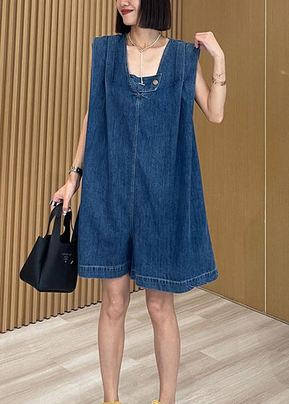 Sophisticated Garment with a Clean Classic Look