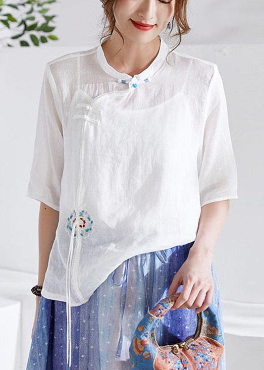 Effortlessly Elegant Blouse with a Timeless Design