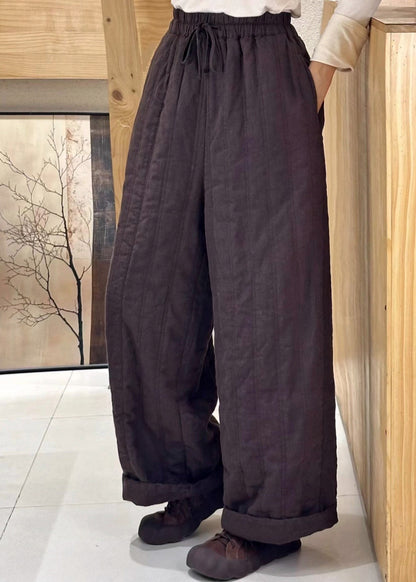 Effortlessly Elegant Pants with a Timeless Design