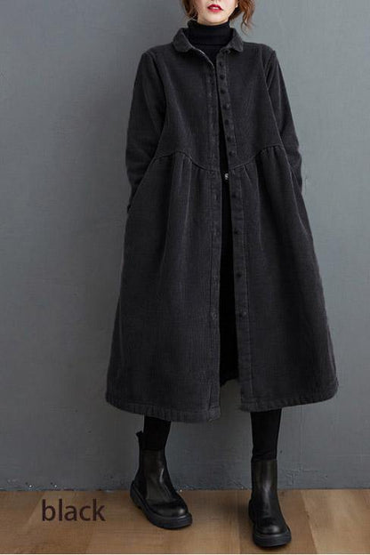 Well Tailored Coat with a Graceful Silhouette