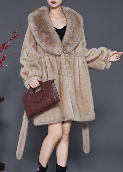 Classic Vintage & Enduringly Stylish Coat