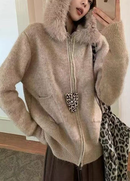 Beautifully Finished Coat in a Timeless Design