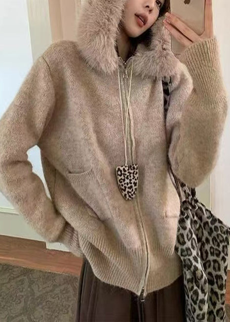 Beautifully Finished Coat in a Timeless Design