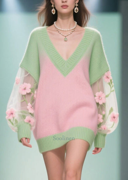 Well Tailored Sweater with a Graceful Silhouette