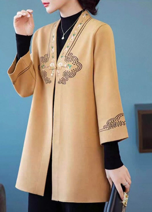 Gracefully Styled Coat for Any Occasion