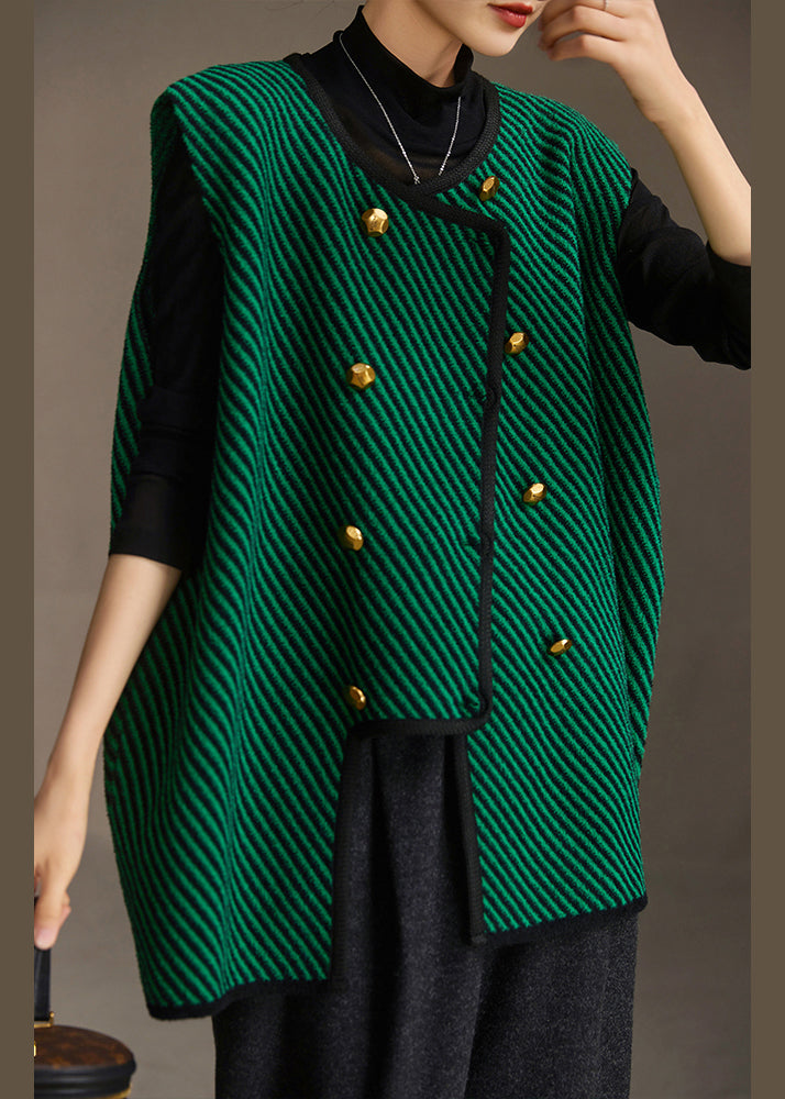 Effortlessly Elegant Coat with a Timeless Design