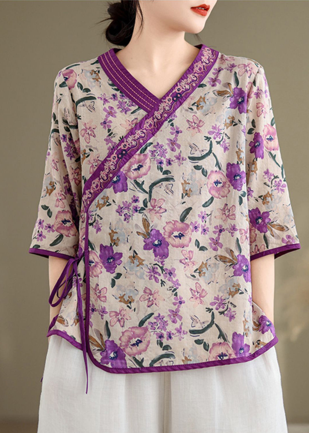 Effortlessly Elegant Shirt with a Timeless Design