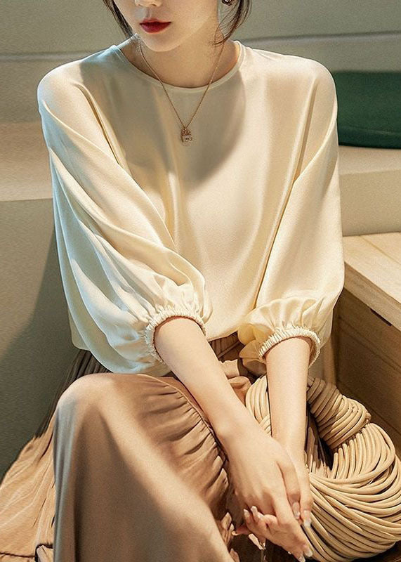 Beautifully Finished Blouse in a Timeless Design