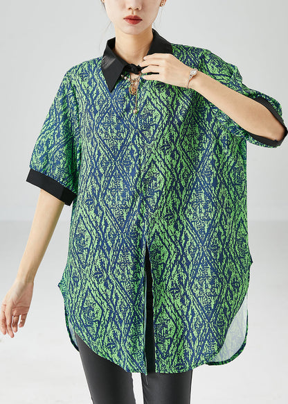 Effortlessly Elegant Top with a Timeless Design